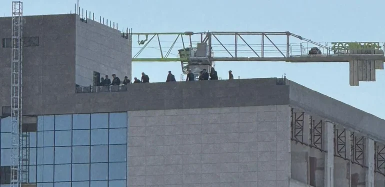 Üç Aydır Maaş Alamayan İşçiler İntihar Girişiminde Bulundu