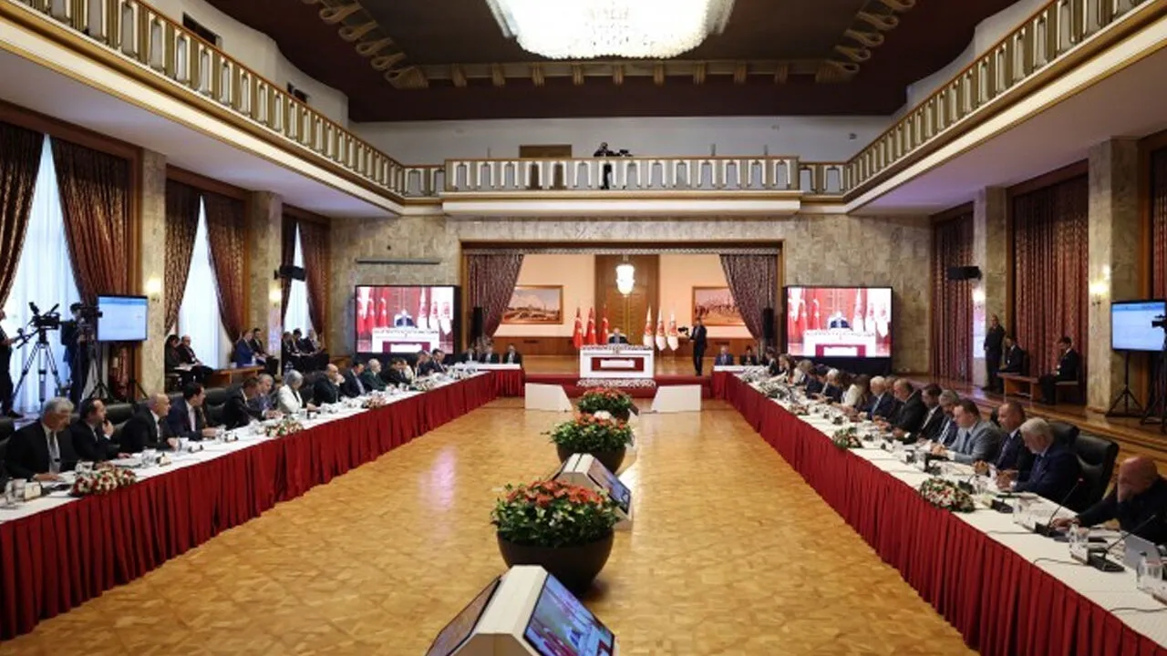 Meclis Komisyonu Bugün İmralı'ya Gidiyor