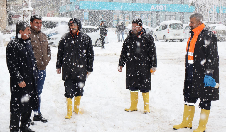 Eş Başkan Bingöl, Kar Yağışı Dolayısıyla Devam Çalışmaları Yerinde İnceledi