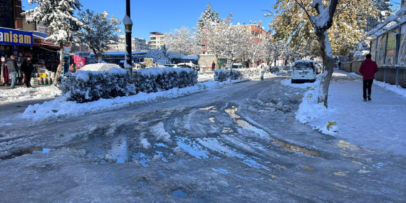 Siirt Belediyesi Sınıfta Kaldı: Kar Yağdı, Önlem Alınmadı