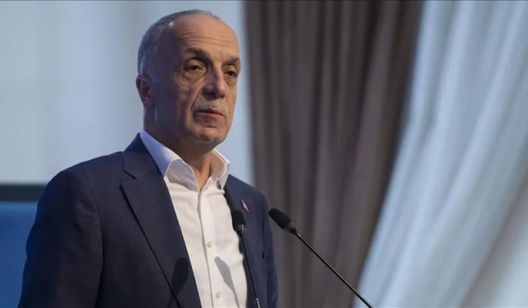 Asgari Ücret Komisyonundan Çekilen TÜRK-İŞ’ten Kritik Mesaj