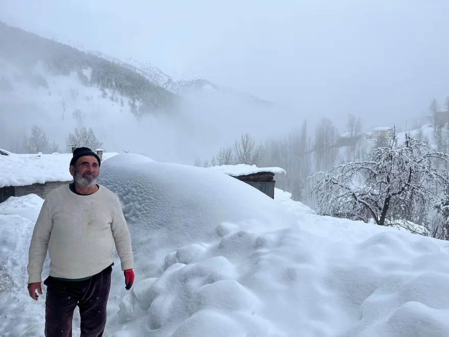 Doğu Buz Kesti; 2 İlçe -25 Dereceyi Gördü!