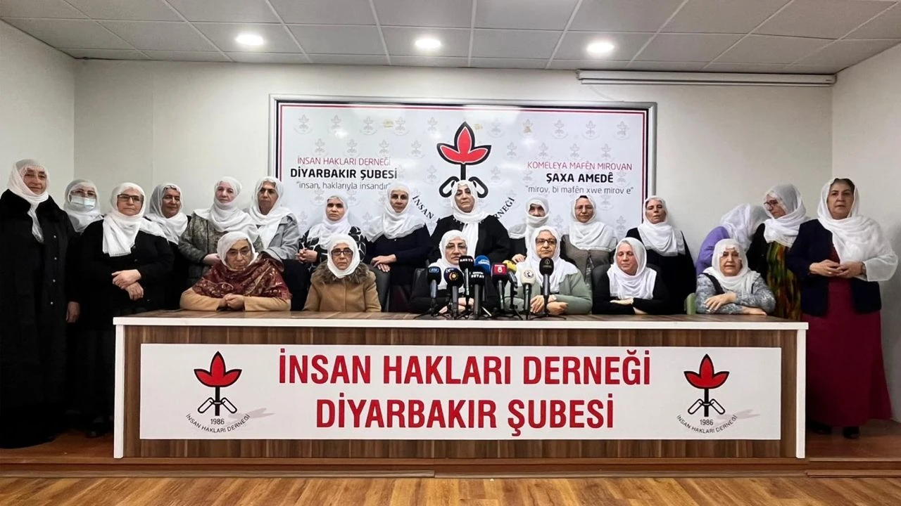 Barış Anneleri’nden CHP’li Sezgin Tanrıkulu’na İstifa Çağrısı