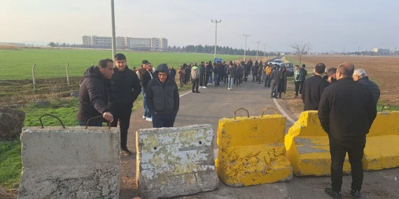 Diyarbakır’da Köylüler: “Yolumuzu Açın”