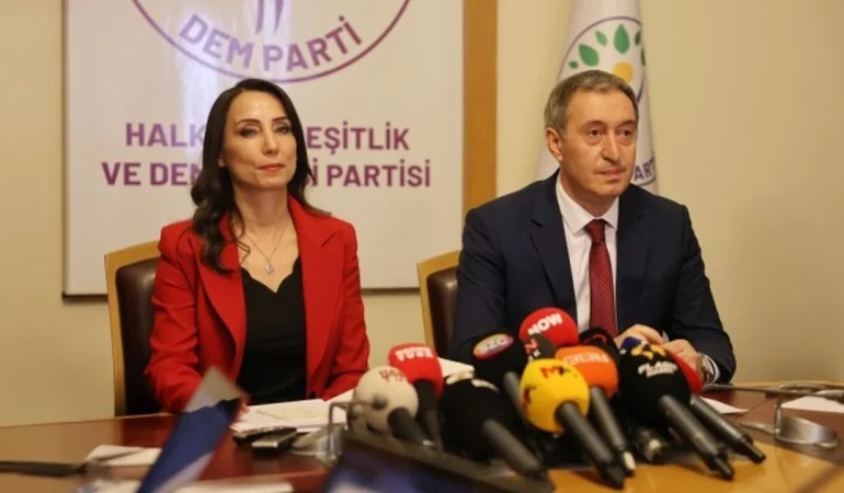 DEM Parti Eşgenel Başkanı Bakırhan: Suriye’deki Nüfuzunuzu Barış İçin Kullanın