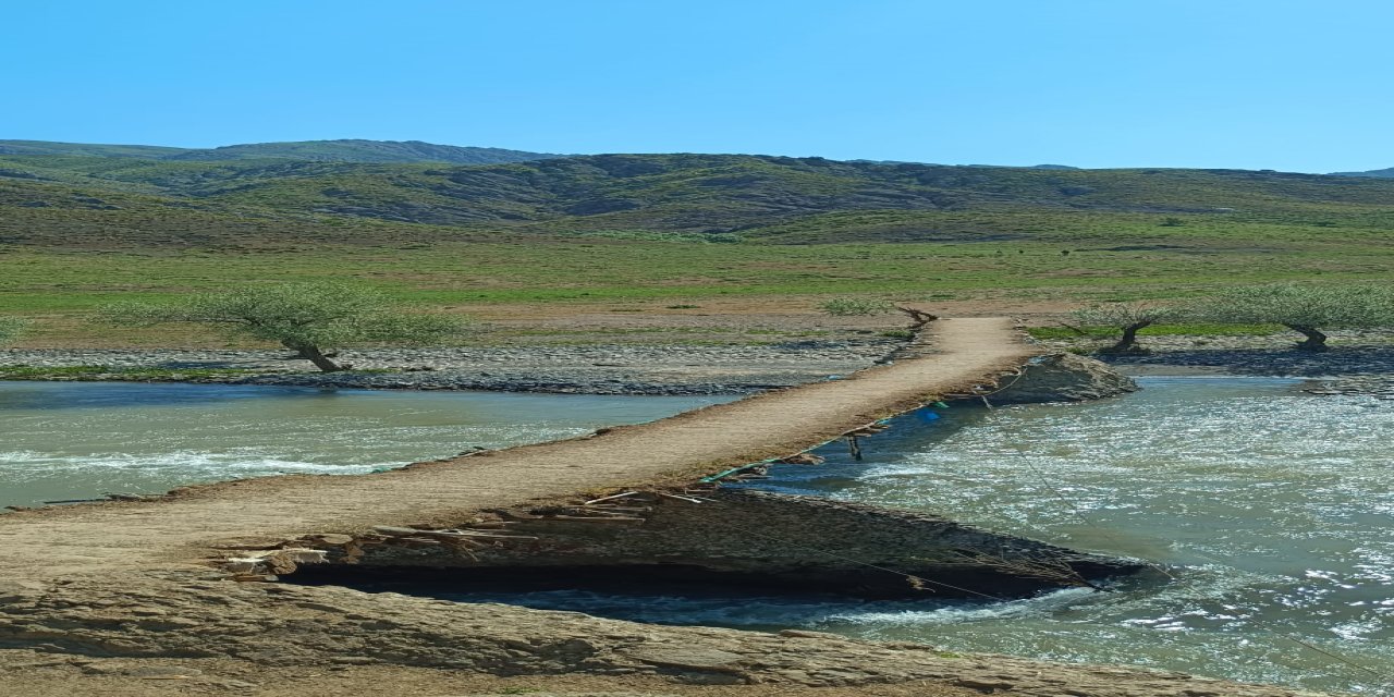 “Şaban” Filmi Siirt’te Gerçek Oldu! Göçerler Köprüden Ücretli Geçiyor