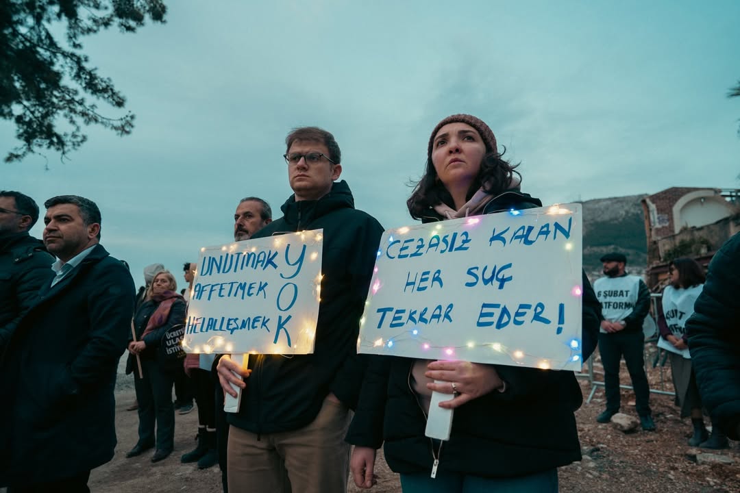 Depremin 3. Yılı: Binlerce Ölüm, Geride Kayıp Cenazeler ve Adalet Arayışı Kaldı!