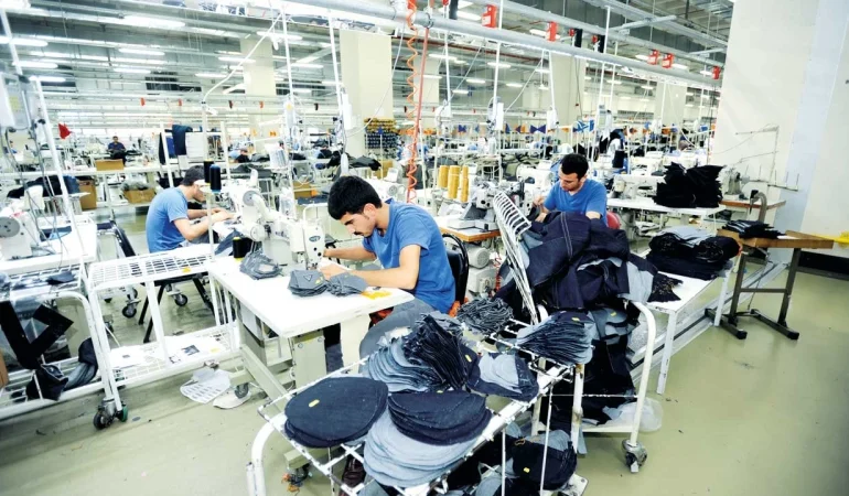 10 Bin Fabrika Kepenk İndirdi