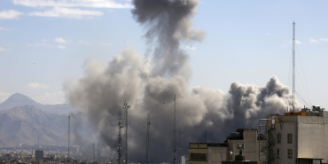 İsrail ve ABD’nin İran’ın başkenti Tahran’a yönelik saldırıları devam ediyor