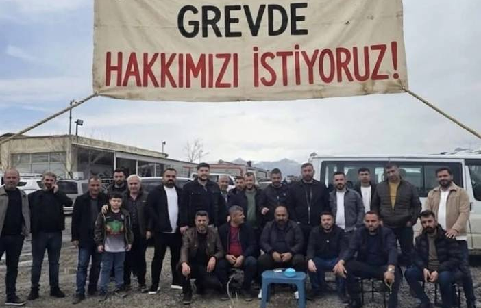 Şırnak’ta Tır Şoförleri Kontak Kapattı