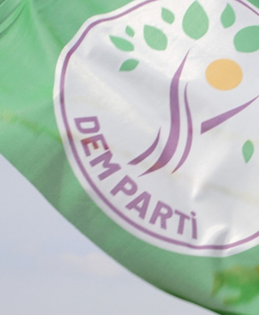 dem-parti-toplumun-ortak-degeri-olan-bayraga-saygisizligi-kabul-etmiyoruz-noyc