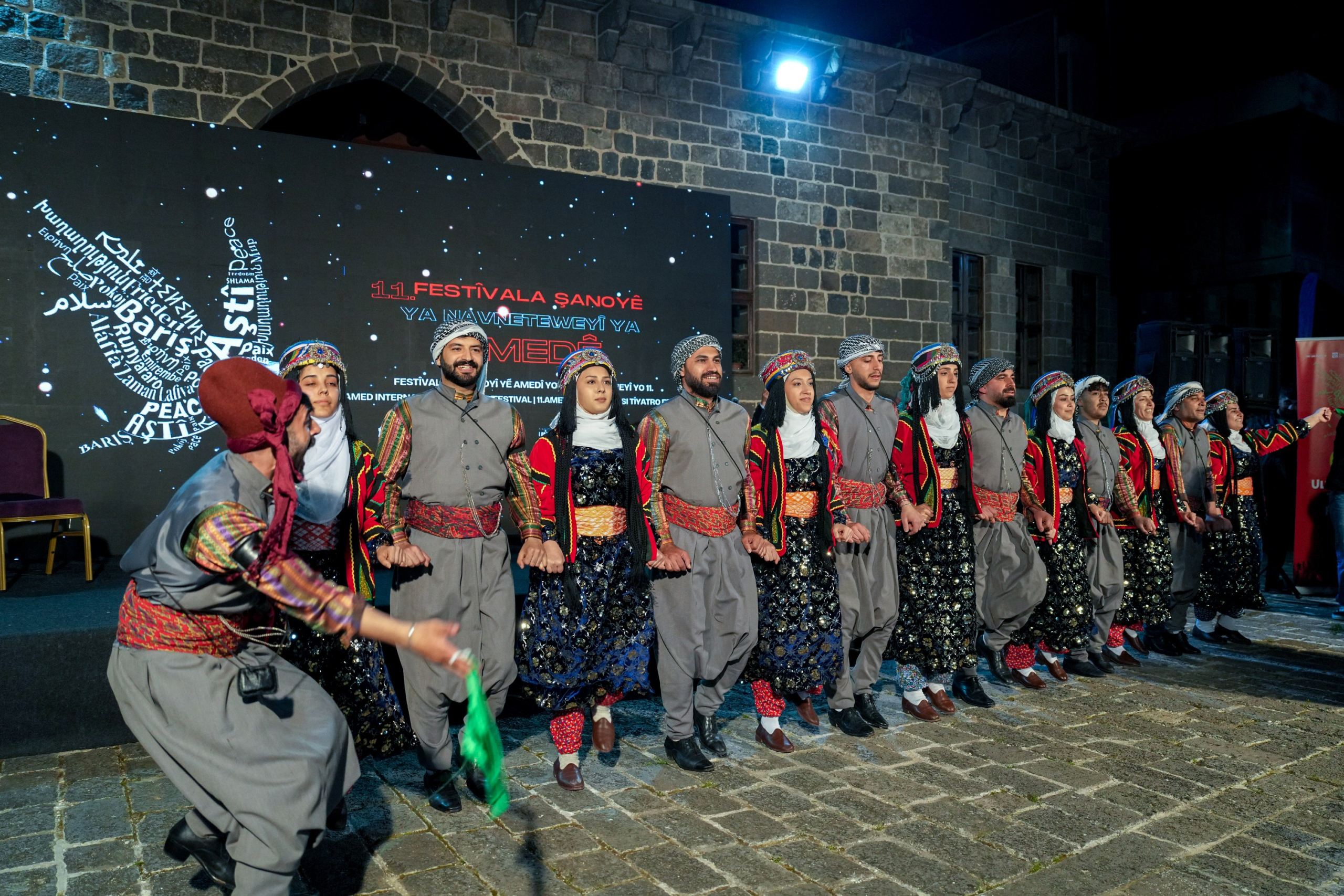Amed Tiyatro Festivali Barış İçin Perde Açtı