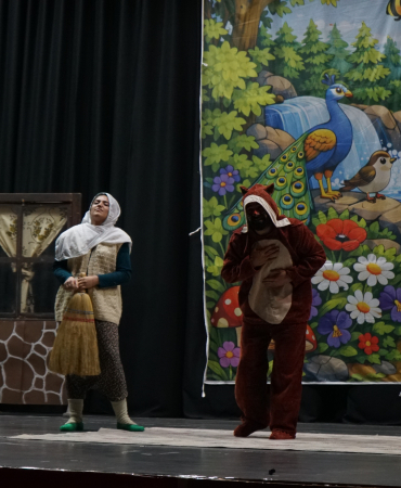 Kürtçe Çocuk Tiyatrosu “Pîrê u Rovî” Sahnelendi