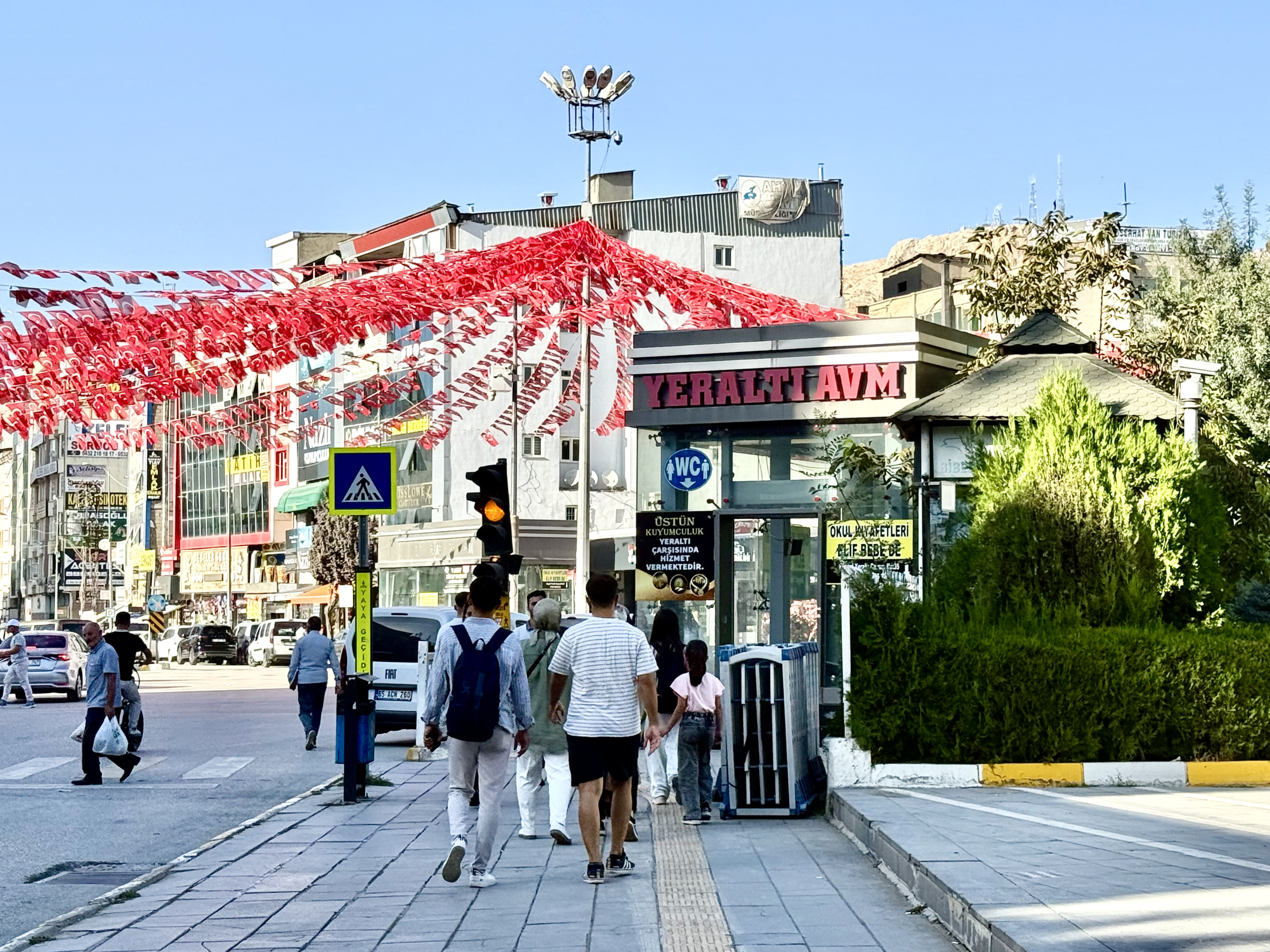 Olası İranlı Göçünde İlk Durak Van Olacak: Peki Kent Buna Hazır Mı?