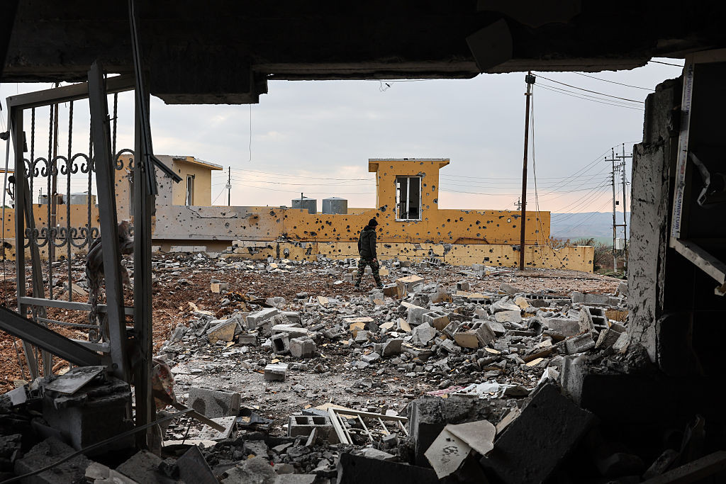 İki Ateş Arasında Sıkışan Kürtler Savaşın Dışında Kaldı