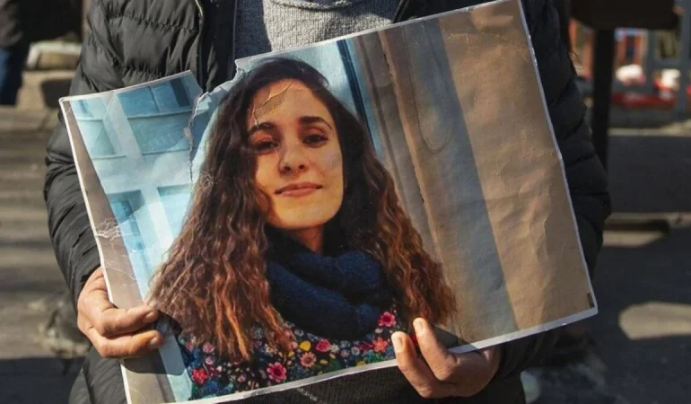 gulistan-doku-sorusturmasinda-gozaltina-alinanlar-adliyeye-sevk-edildi-1200x675