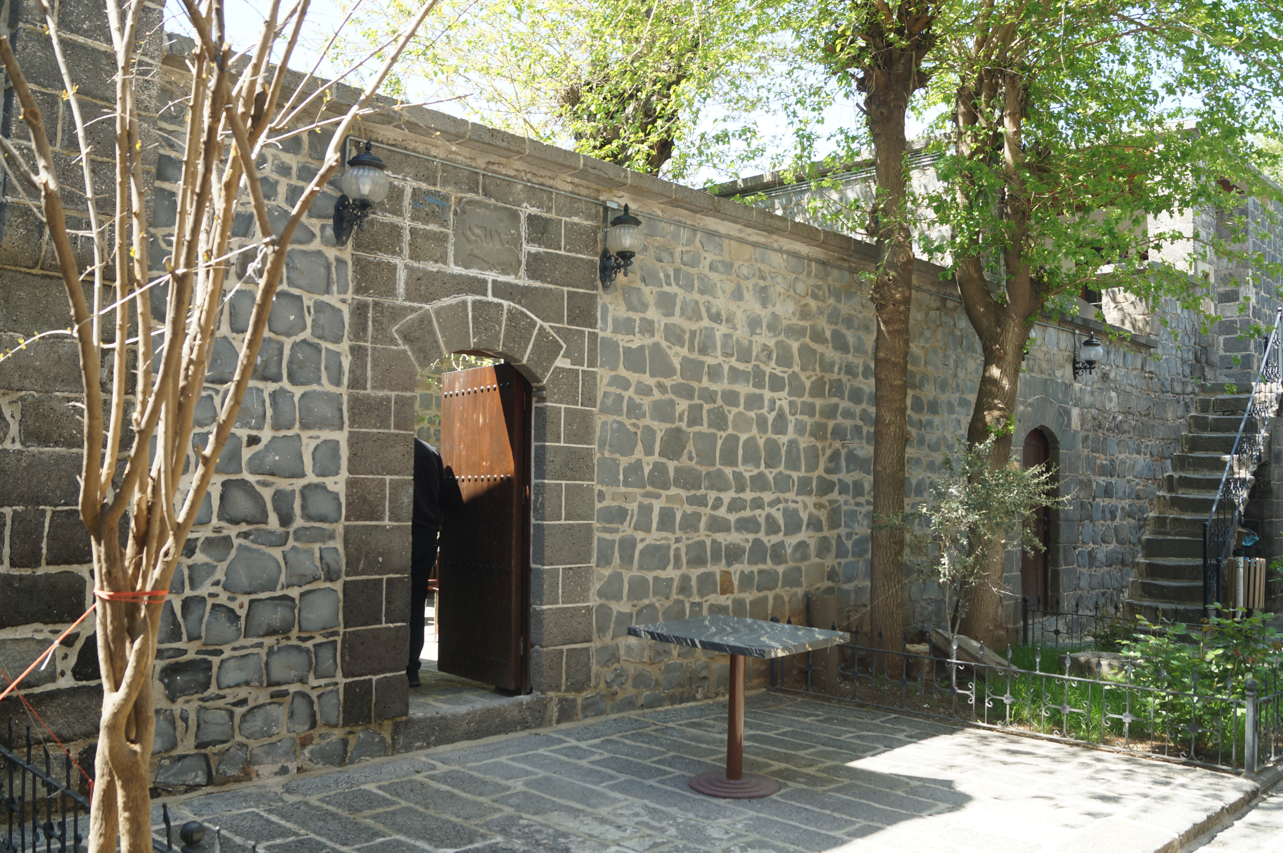 Diyarbakır’da Gavur Mahallesi’nin Hafızası Surp Giragos’ta Yaşıyor