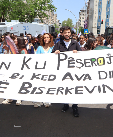 Diyarbakır’da 1 Mayıs: Katılımcıların Ortak Talebi Barış ve Adalet Oldu