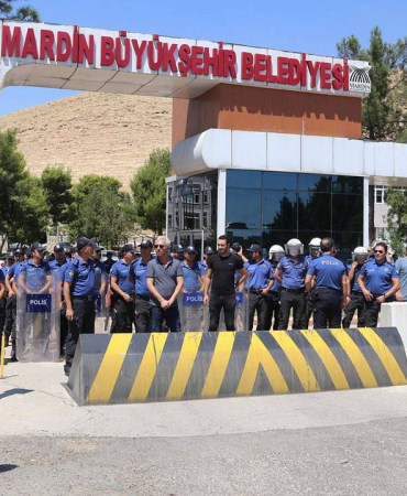 bahceli-ahmet-turk-icin-cagri-yapmisti-mardin-de-kayyumun-gorev-suresi-uzatildi